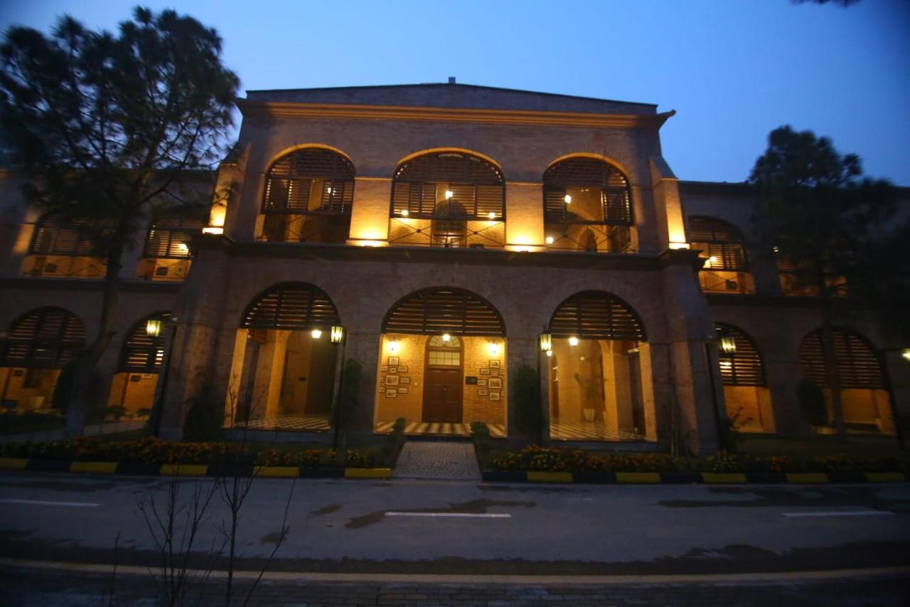 B&B Peschawar - Peshawar Barracks - Bed and Breakfast Peschawar