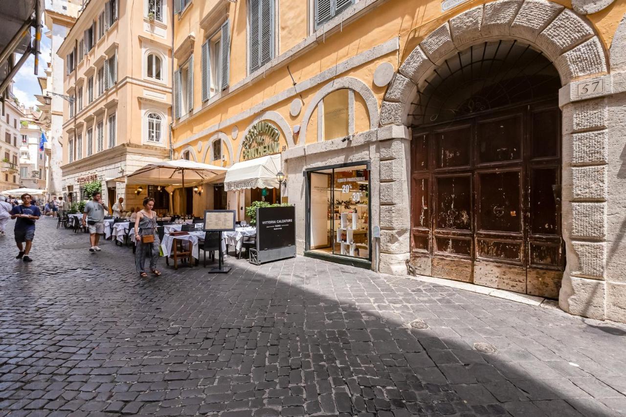 LPR Pantheon - Stylish Apartment at the Pantheon - B&B Roma