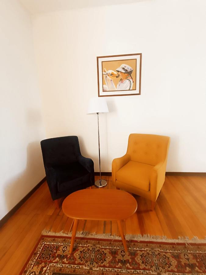 Suite mit Kingsize-Bett und Balkon