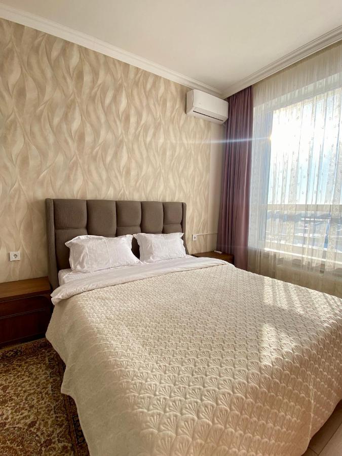 B&B Astana - Экспо Мега двухкомнатные апартаменты - Bed and Breakfast Astana