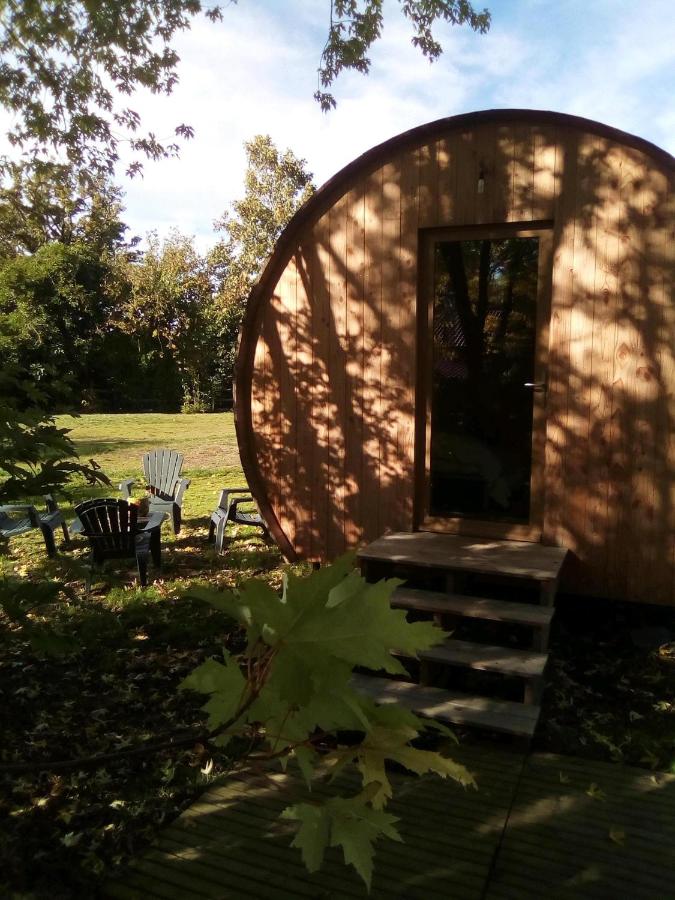 " village tonneaux de tirpoil " - B&B