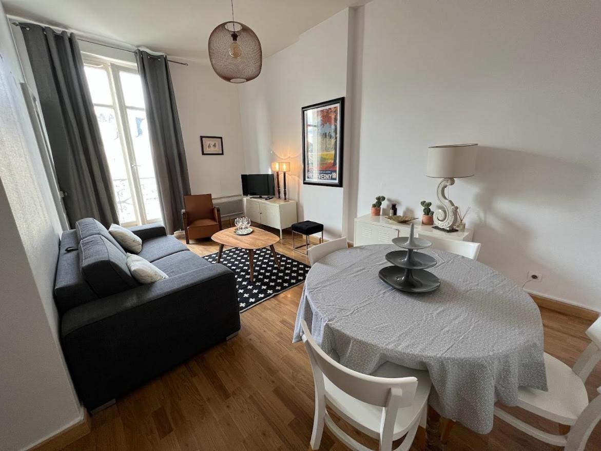 B&B Blois - ~Rosa Bonheur~hyper centre - Bed and Breakfast Blois