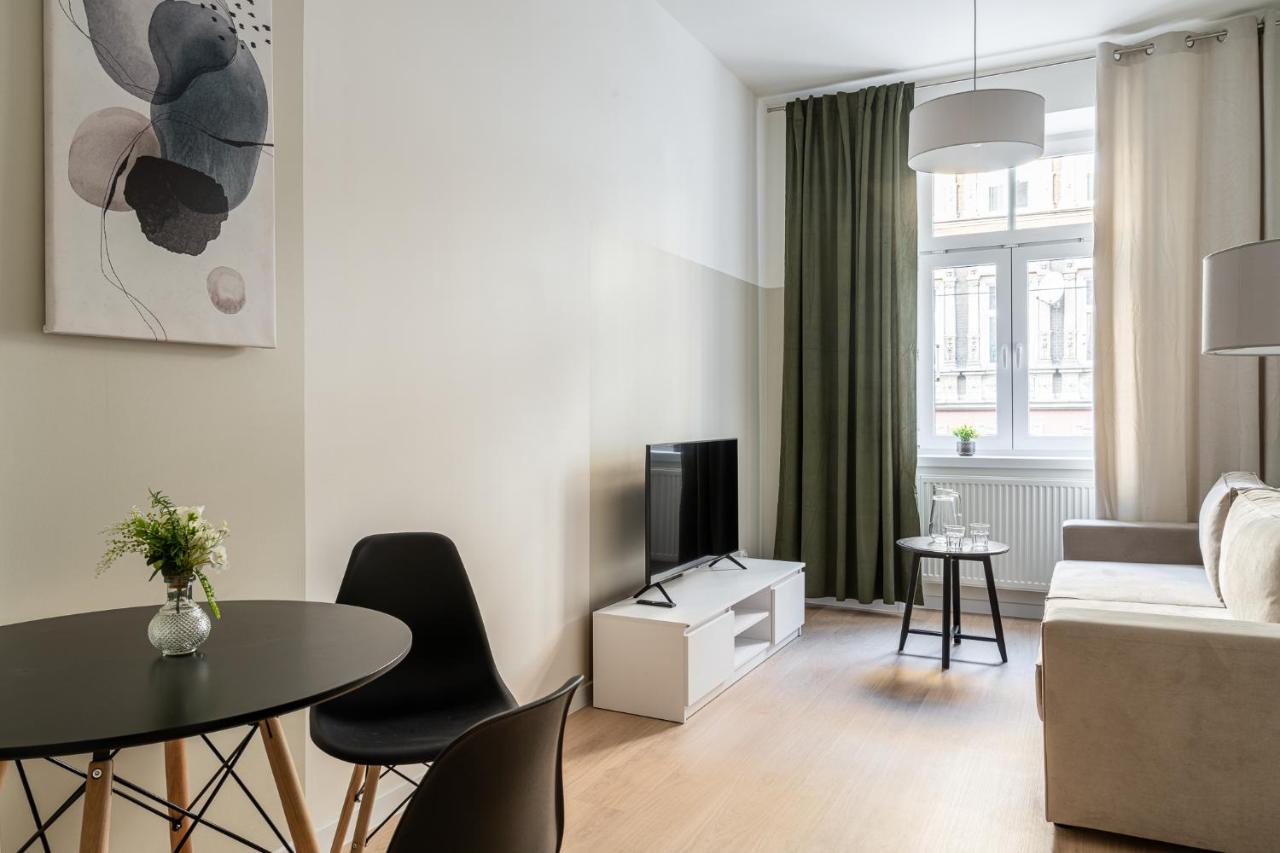 RentPlanet - Apartamenty Śródmieście - Bed and Breakfast Wrocław