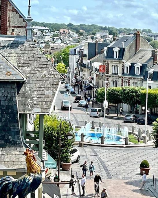 Le Duc - Centre ville Parking Deauville - Bed and Breakfast Deauville