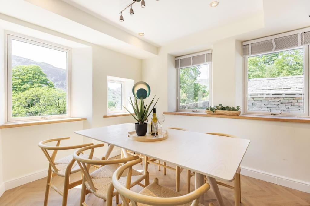 Langdale Boulders, Ambleside, Fantastic views - B&B
