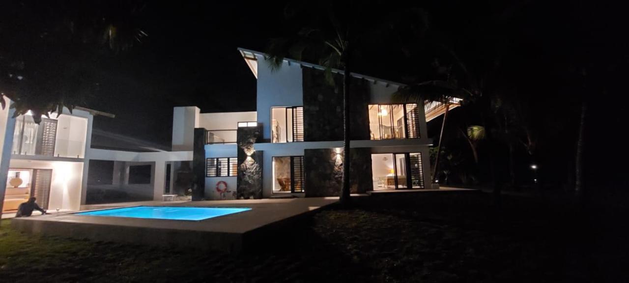 Chambre Lit Queen-Size - Vue sur Mer