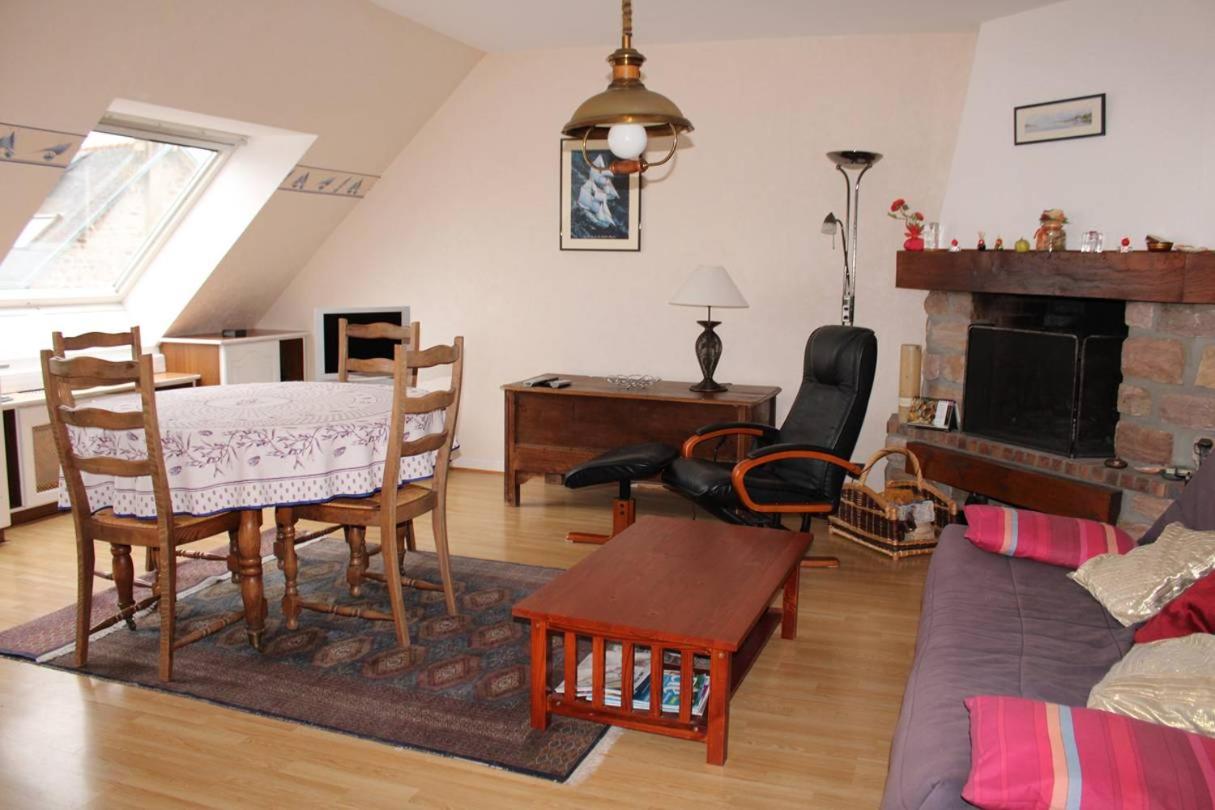 655 - Appartement à Erquy, en centre bourg à 300m de la plage du centre - Chambres d'hôtes Erquy