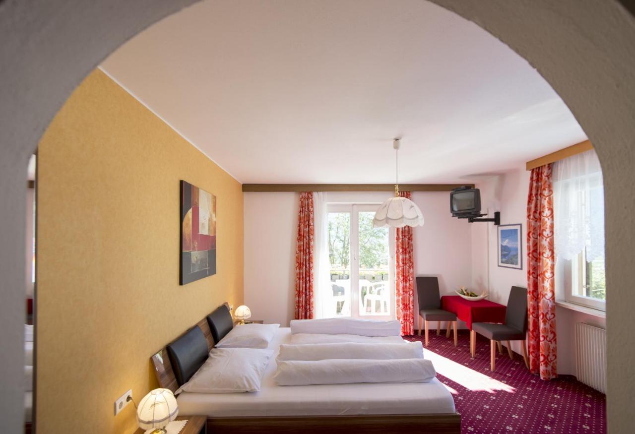 Economy Triple Room