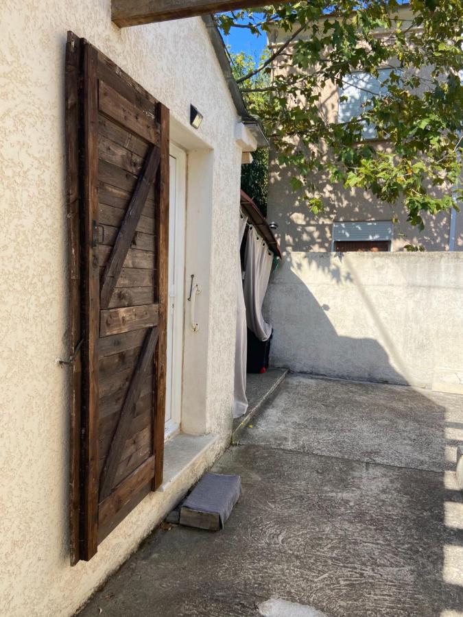 Tiny house à 50m de la plage de Miomo - Bed and Breakfast Miomo