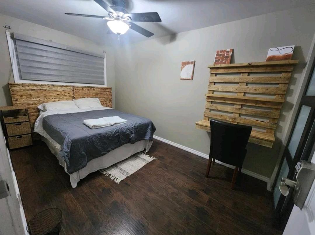 Habitación con baño compartido - Cama grande