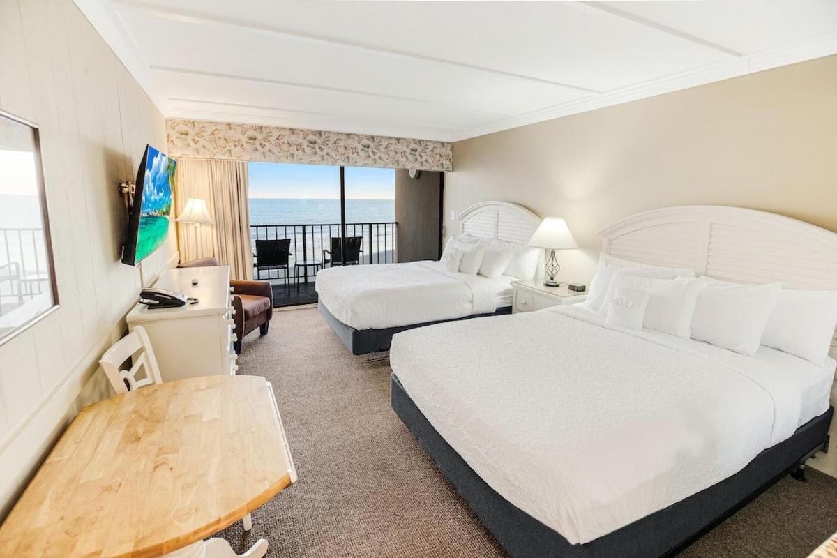 B&B Pawleys Island - Beachy 5th Floor Oceanfront Room - Bed and Breakfast Pawleys Island