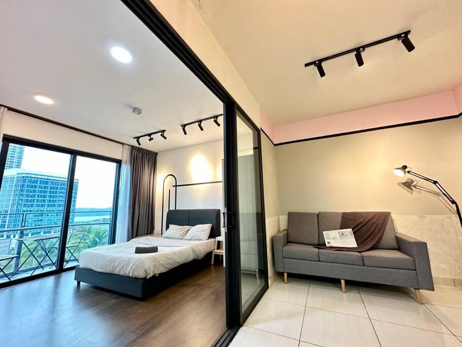 0117 Almas Suites Studio100mbps! Netflix By STAY - B&B