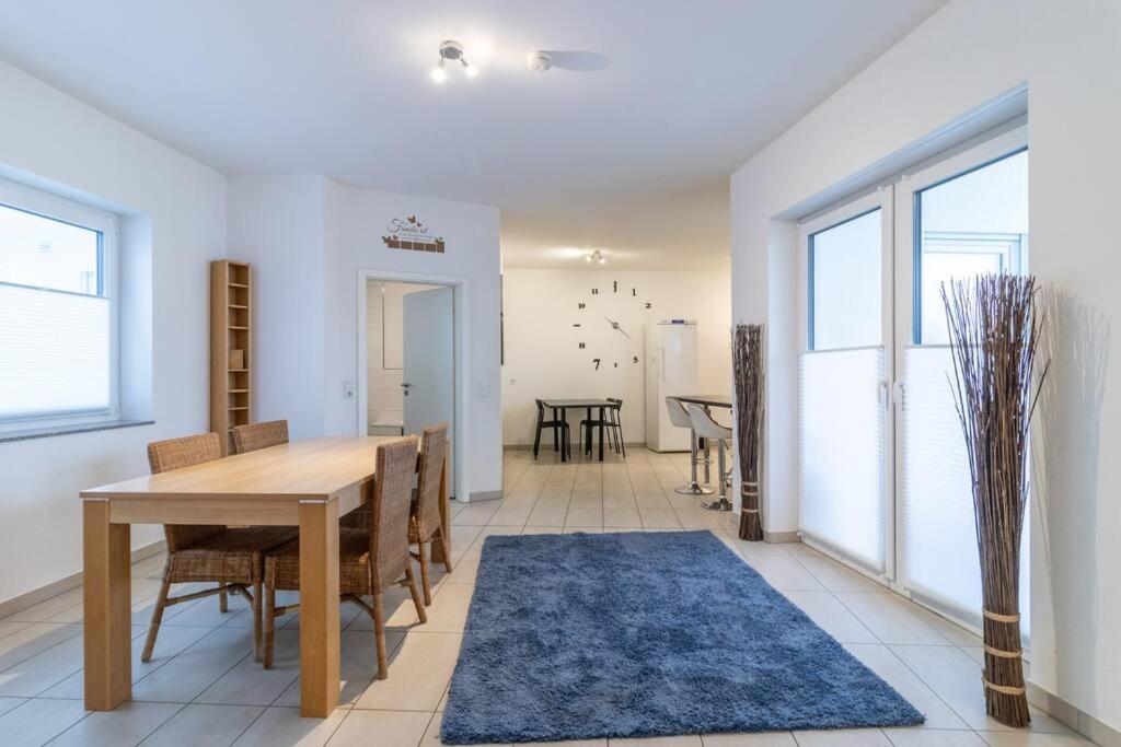 200m² Wohnung mit 6 Schlafzimmer - B&B