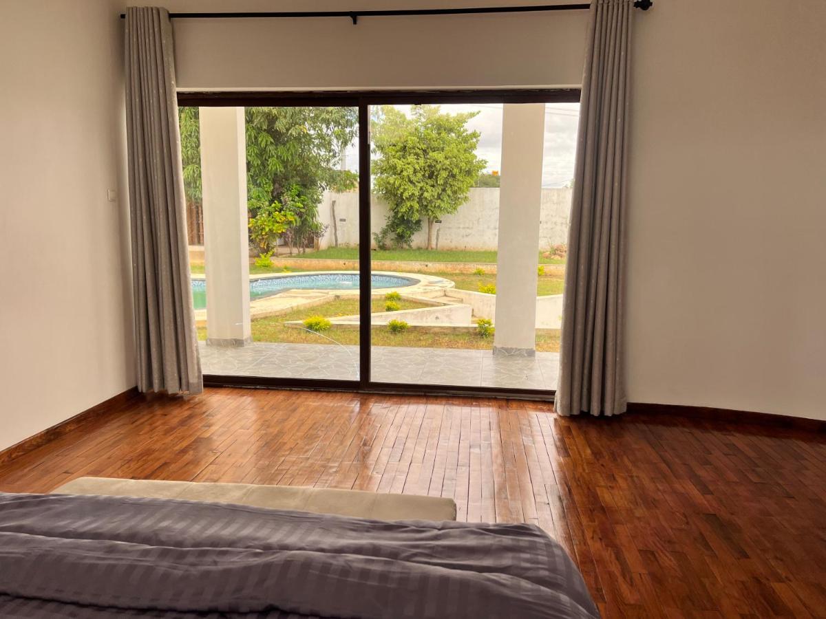 Chambre Double - Vue sur Piscine