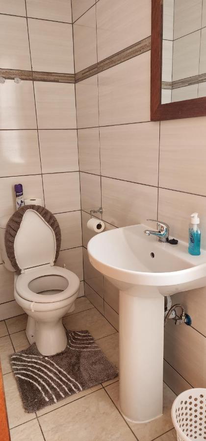 Deluxe Double Room (2 Adults + 1 Child)