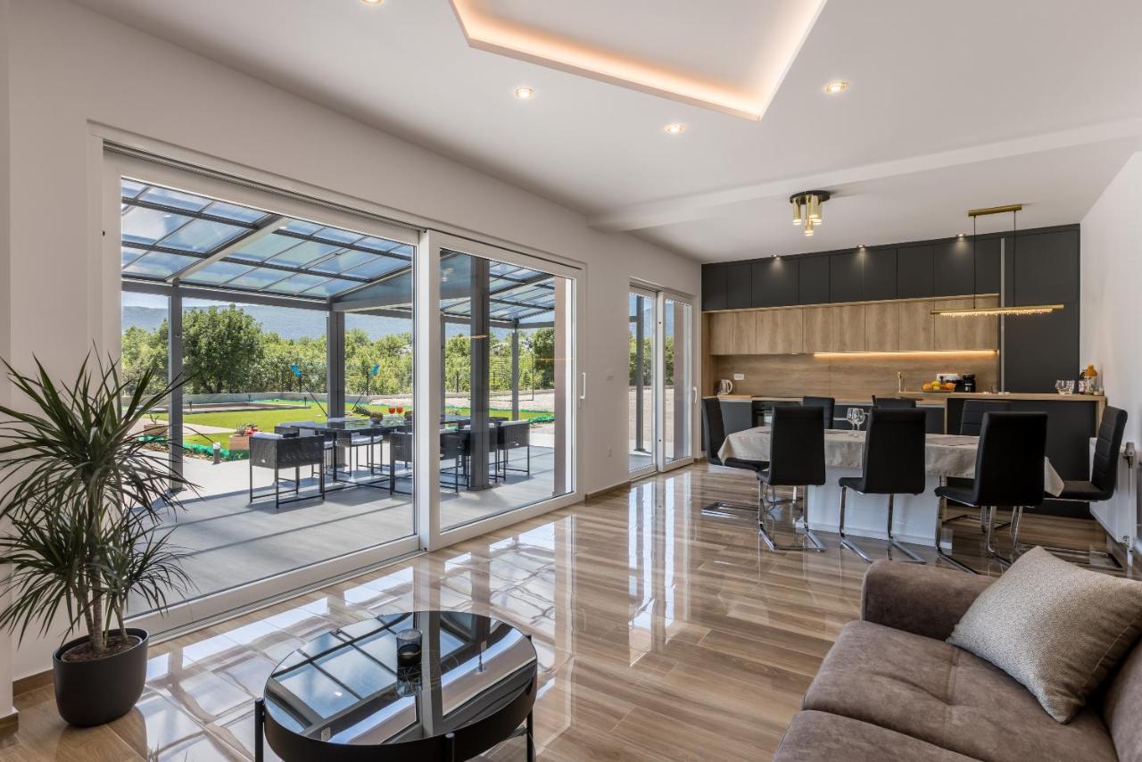 Villa Sky D 9&1 with tennis court and heated pool - B&B Omiš