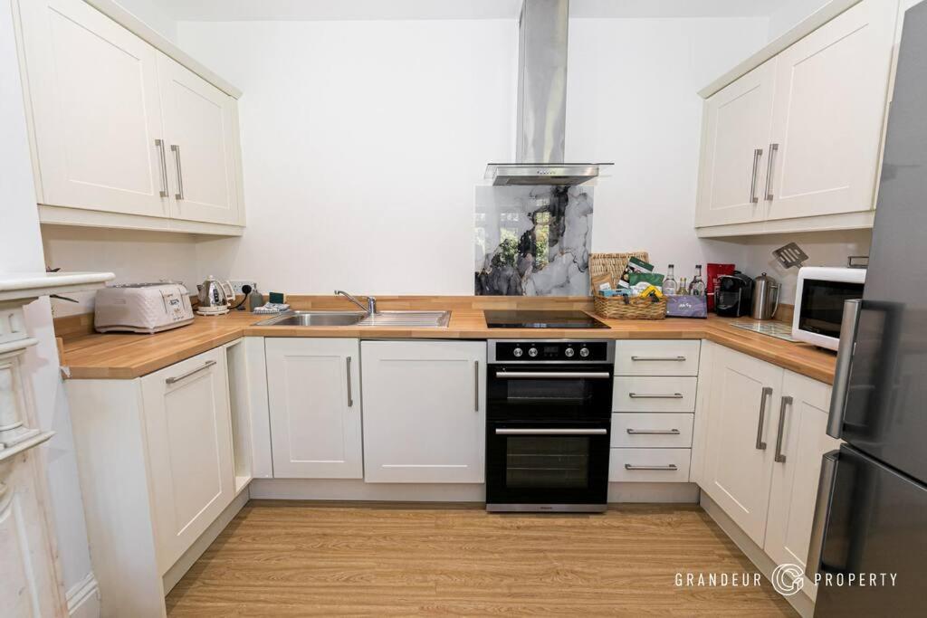 Central Park Suite by Grandeur Property - B&B Parkstone