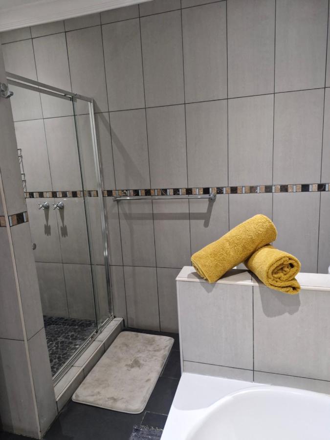 Camera Familiare con Bagno Privato