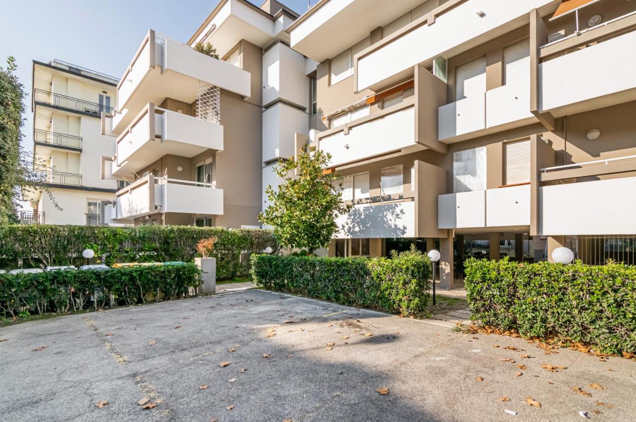 Rimini Gelsomino Huge Apartment - B&B