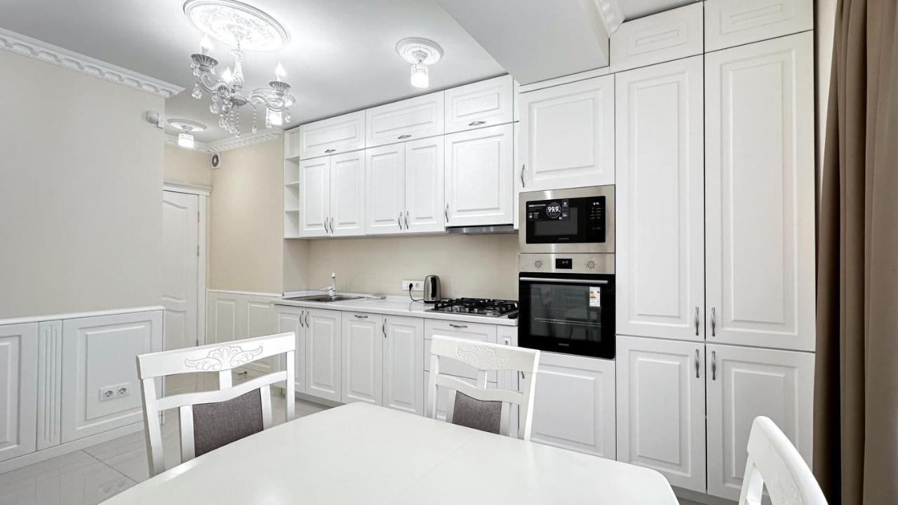 Luxury Residence Business New Apartments - B&B Chișinău