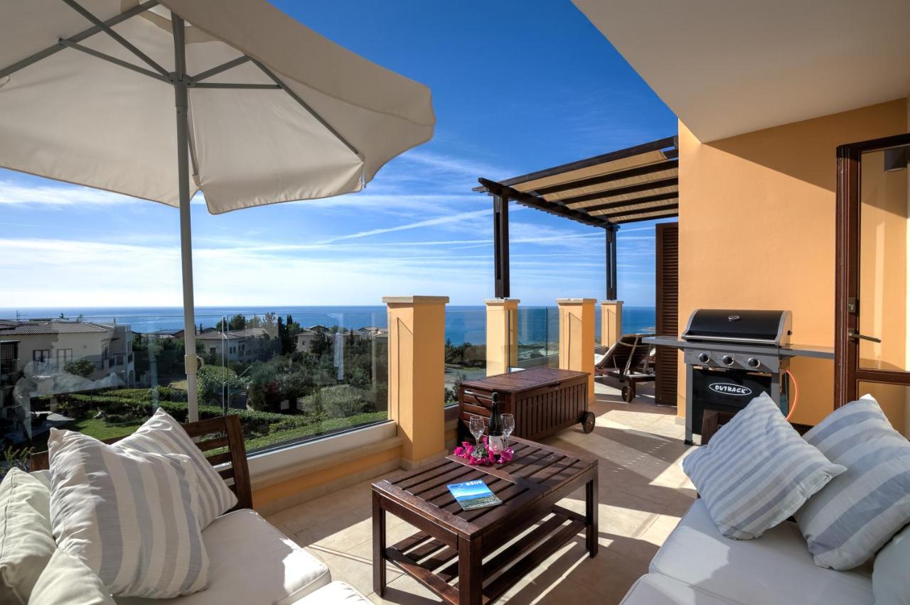 B&B Kouklia - 2 bedroom Apartment Thalassa with sea and sunset views, Aphrodite Hills Resort - Bed and Breakfast Kouklia