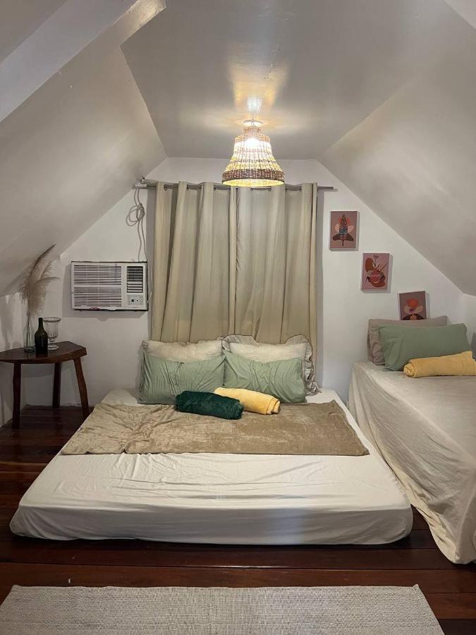 B&B General Luna - Balai IAO Homestay - Barkada Attic Studio Unit - Bed and Breakfast General Luna