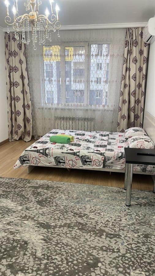 B&B Almaty - 1 комнатная квартира 176 - Bed and Breakfast Almaty