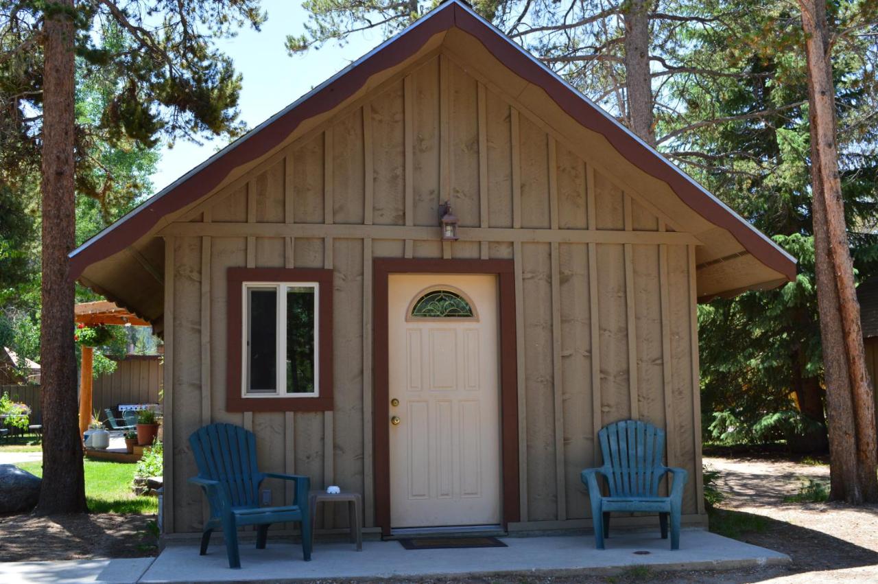 Cottage with Shower