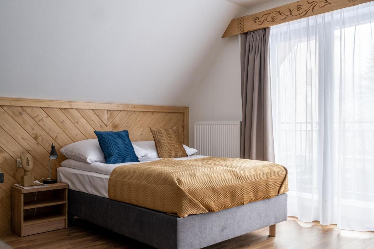 Deluxe Double Room (2 Adults + 1 Child)
