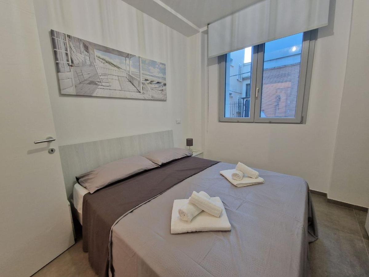 InCentroLaPerlaMarina - Bed and Breakfast