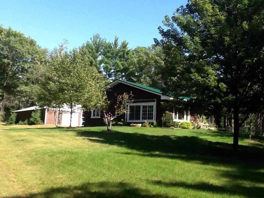 B&B Grantsburg - Restful Retreat - Bed and Breakfast Grantsburg