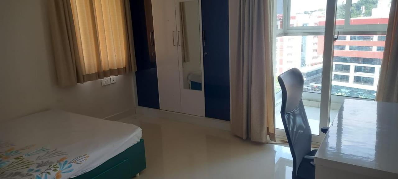 OSKO GRAND REVIERA, 10TH FLOOR, VENPALAVATTOM, NEAR KIMS HOSPITAL, TRIVANDRUM, KERALA - B&B