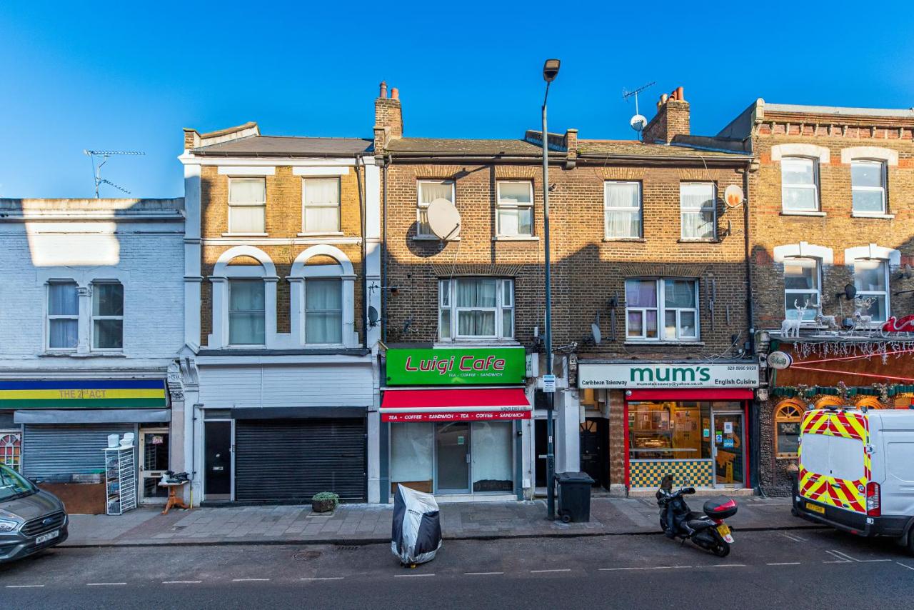 Cozy Ground-Floor Studio, Excellent City Access - B&B London