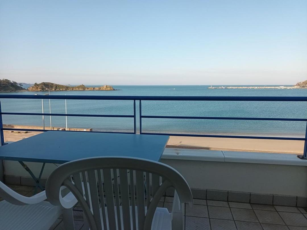 514 - Appartement 1 chambre vue mer en bordure de la plage du centre d'Erquy - B&B
