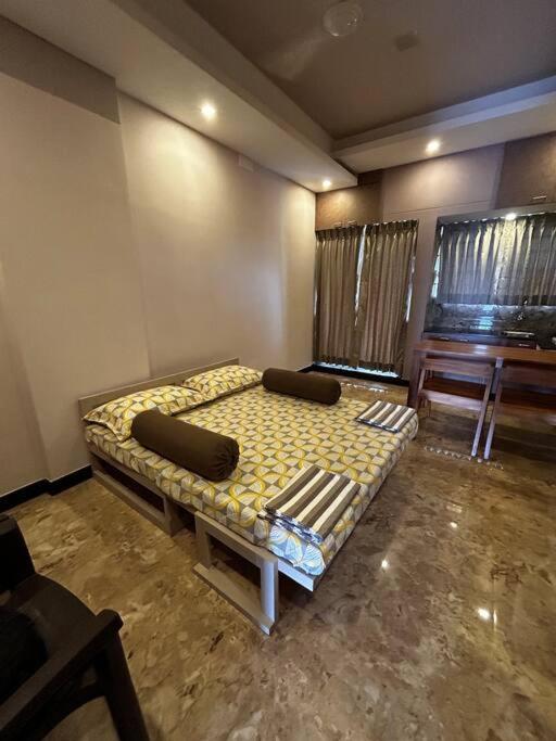 GK Homestays - Luxurious Furnished Apartment - B&B Salem