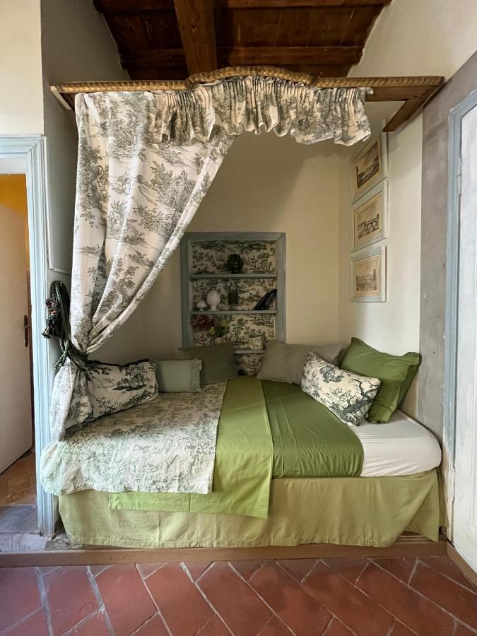 Single Room with Terrace