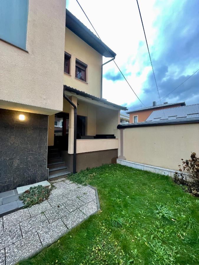 Free Parking Apartment Potoklinica - Ferienwohnung Sarajevo