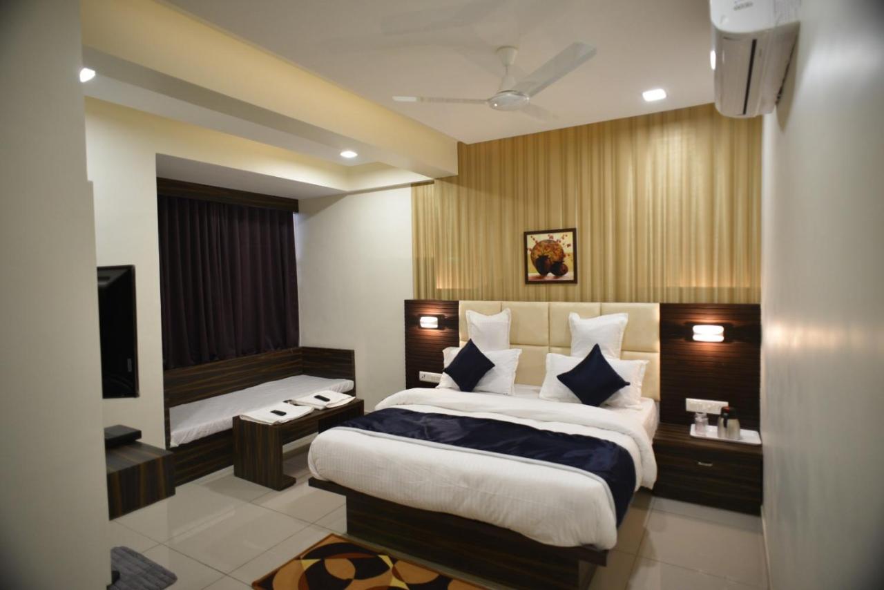 B&B Vadodara - Hotel Royal Residency - Bed and Breakfast Vadodara