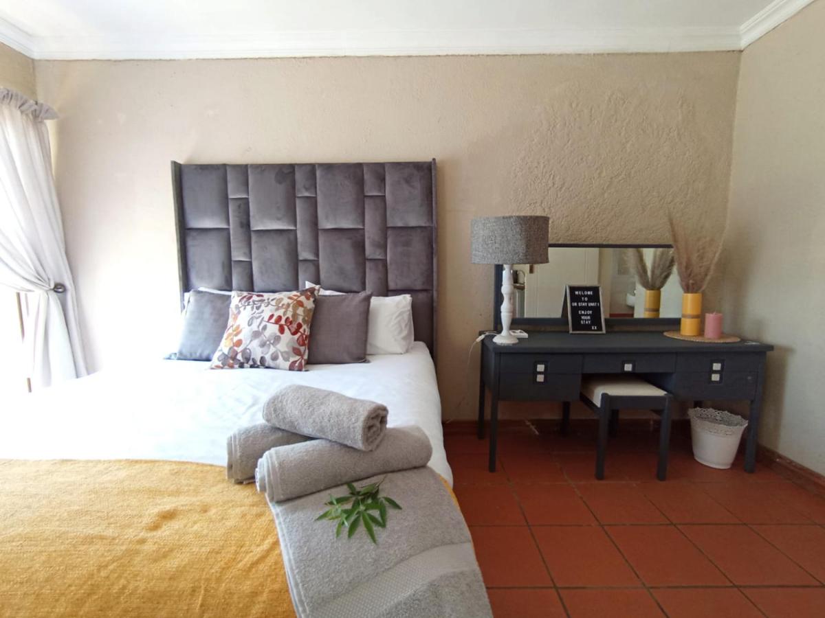 B&B Boksburg - OR Tambo Stay Unit 1 - Bed and Breakfast Boksburg