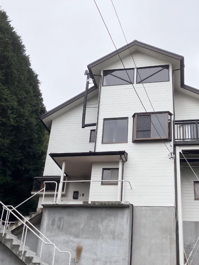 南箱根 熱海 貸切別荘 リゾートハウス トモ - Chambres d’hôtes
