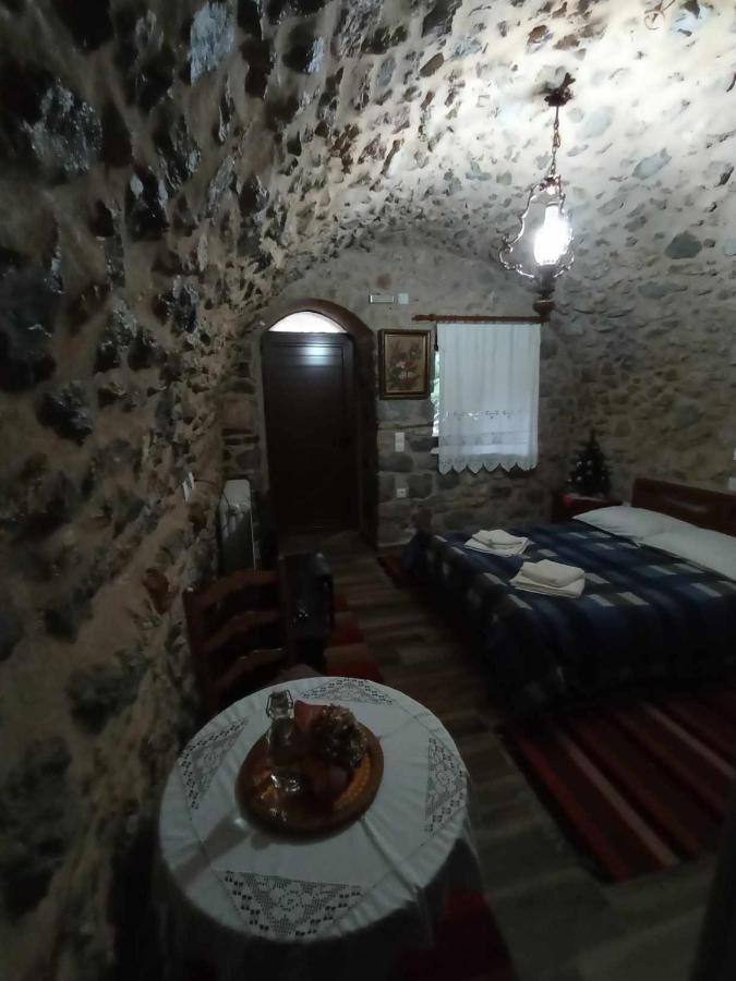 B&B Stemnitsa - Ο ΘΟΛΟΣ - Bed and Breakfast Stemnitsa