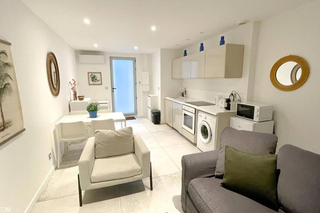 Apt T2 neuf, terrasse, centre ville, 8min Comédie - B&B Montpellier