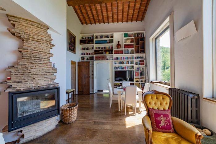 VILLA ANCORA Tenuta Lonciano - B&B Gualdo