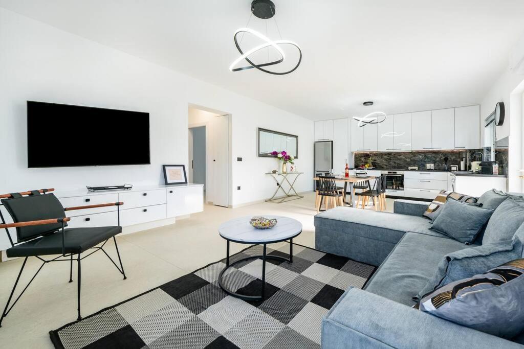 Katris Luxury Homes #1 - B&B