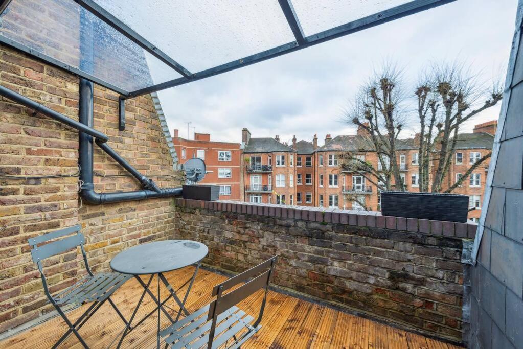 Chelsea Superior Apartment - 10 Minutes from Stadium - Ferienwohnung London