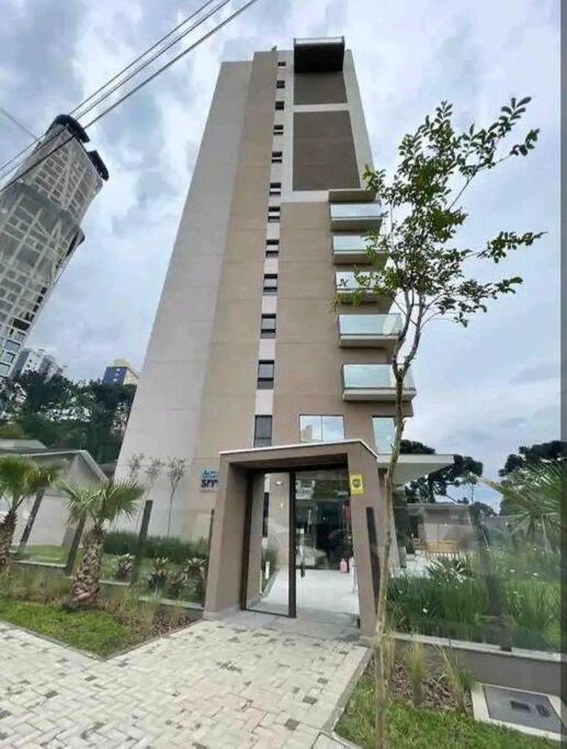 Duplex Luxo Vista Parque Bariguí - B&B