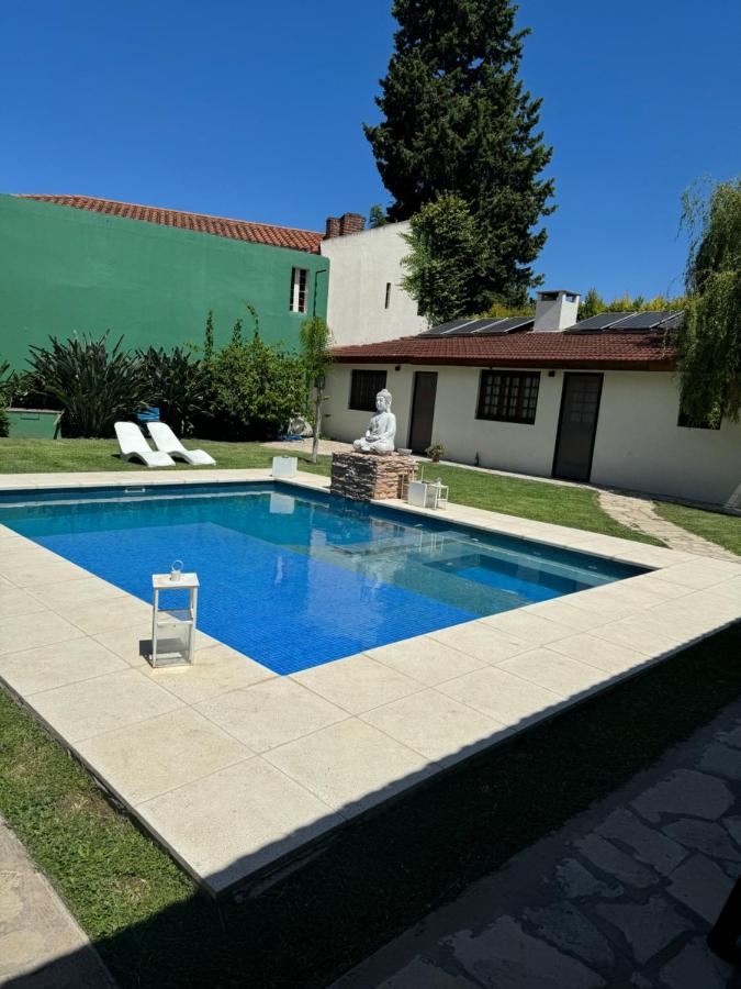 Like at Home Ezeiza - Bed and Breakfast