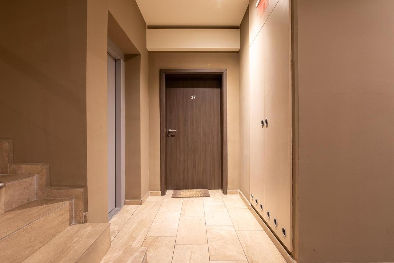 Luxury suite 5-Min Walk to Old Town and Free Parking by MM Host - B&B Braşov