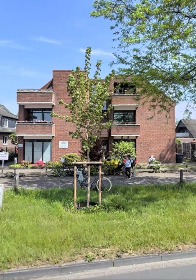 Sonnige Dachwohnung nahe dem Klinikum. - Bed and Breakfast