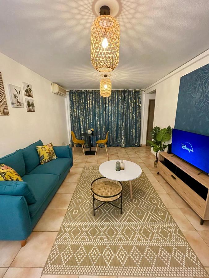 Le Toucan Tropical, F2 bis emplacement central - B&B